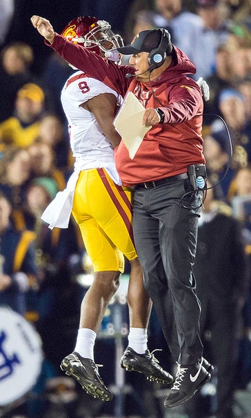 JuJu Smith-Schuster had hand surgery, joins USC practice wearing cast